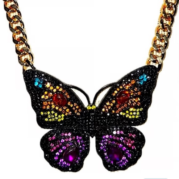Betsey Johnson Jewelry - NWT ⚜️🖤⚜️ Betsey Johnson Gorgeous Butterfly Gem Necklace
